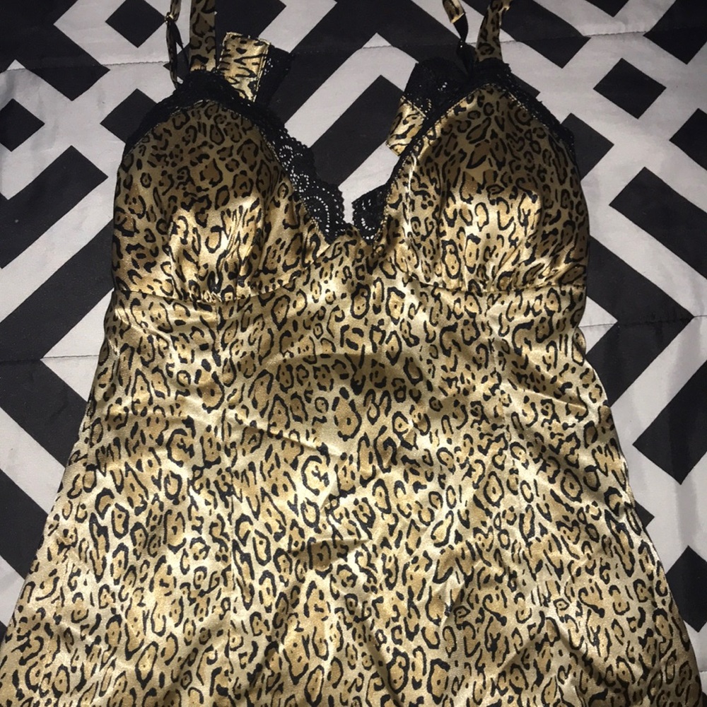 Guess silk top